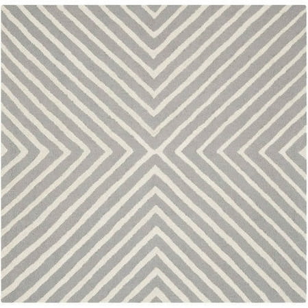 SAFAVIEH Cambridge Lilly Diamond Striped Wool Area Rug  Silver/Ivory  10  x 14