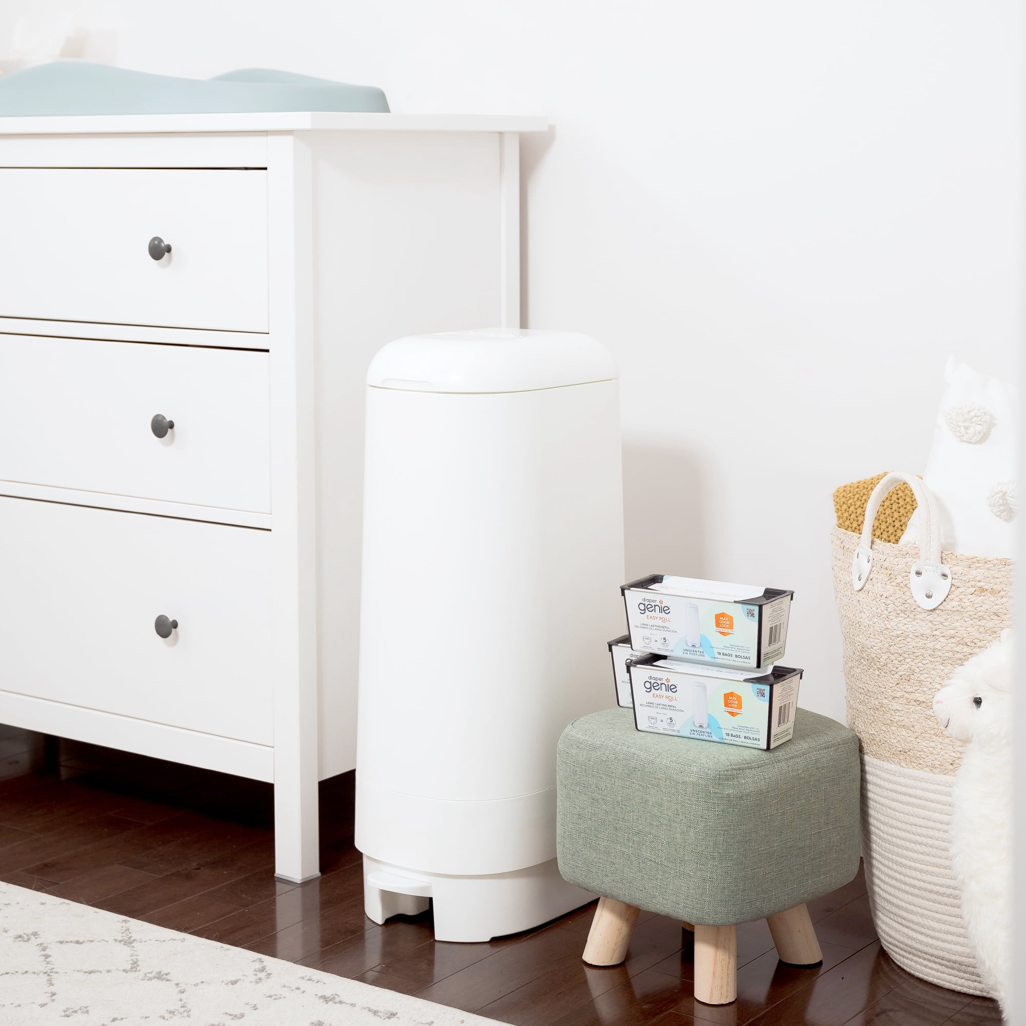 Diaper Genie Signature Pail, White, 1 Diaper Pail, 1 Easy Roll Refill 9 Bags, Infant