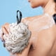 thumbnail image 4 of Fiudx Esponja de Lufa para Ducha, Material de Pe Suave Exfoliante, Diseño de Nudo Duradero, Eliminación Suave de La Suciedad, Abundante Espuma, Esencial para El Baño, Uso Unisex, Juego de 1, 4 of 5
