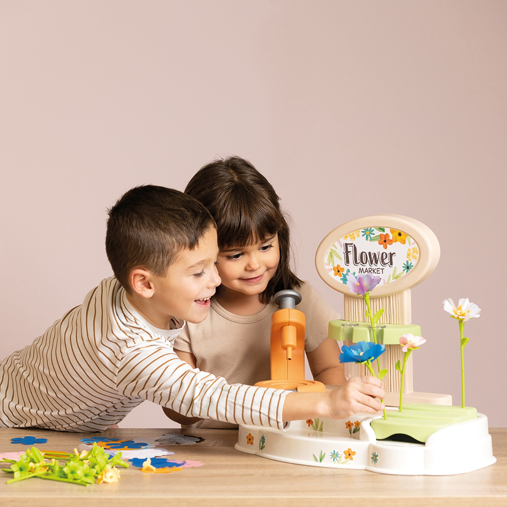 SMOBY: Flower Market - Kids DIY 100 Piece Set, Build Your Own Fabric Flower Bouquets, Arts & Crafts For Ages 3+