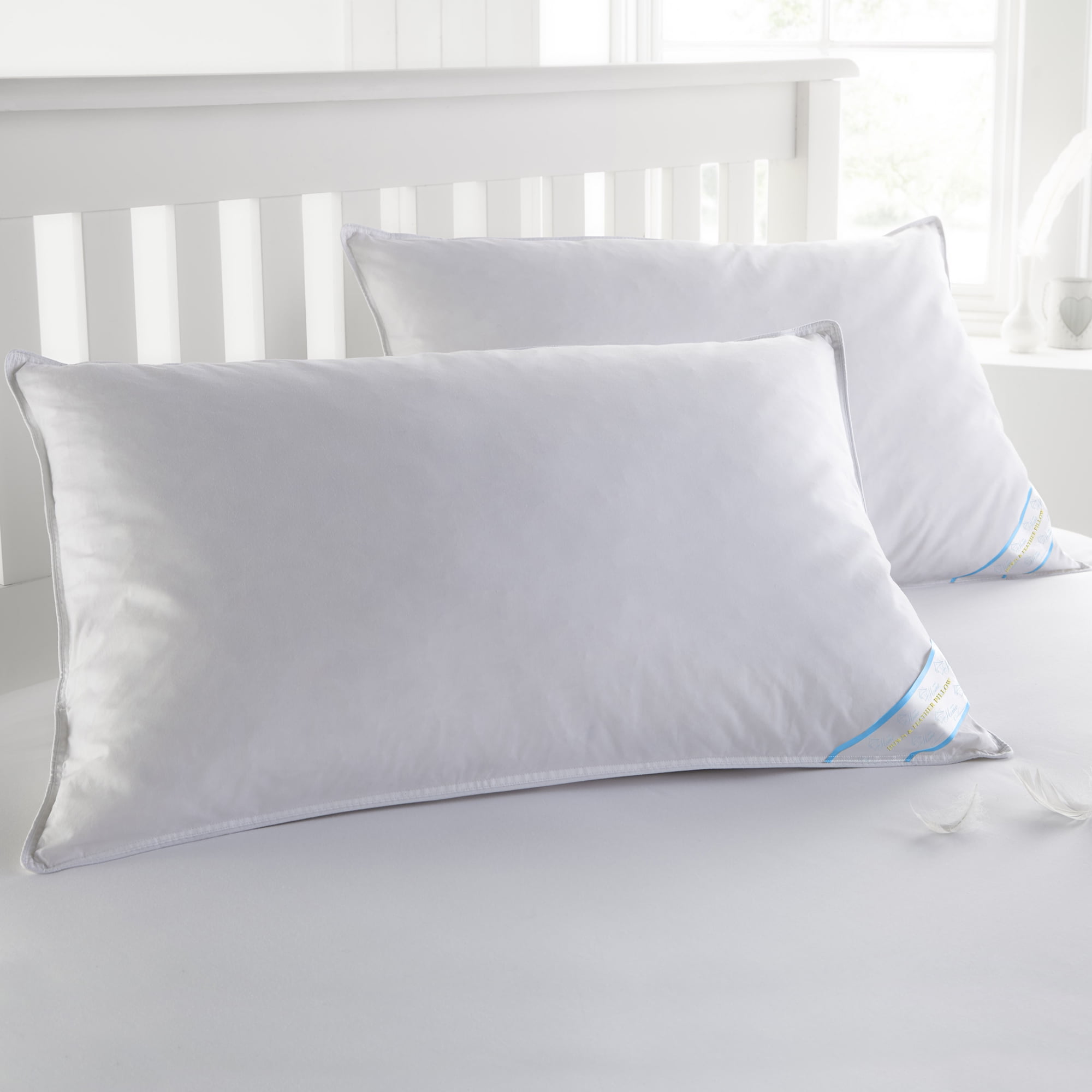 SET OF 2 WHITE SUPER SOFT COTTON FEATHER DOWN BED SLEEPING PILLOW GOOD COMFORT 