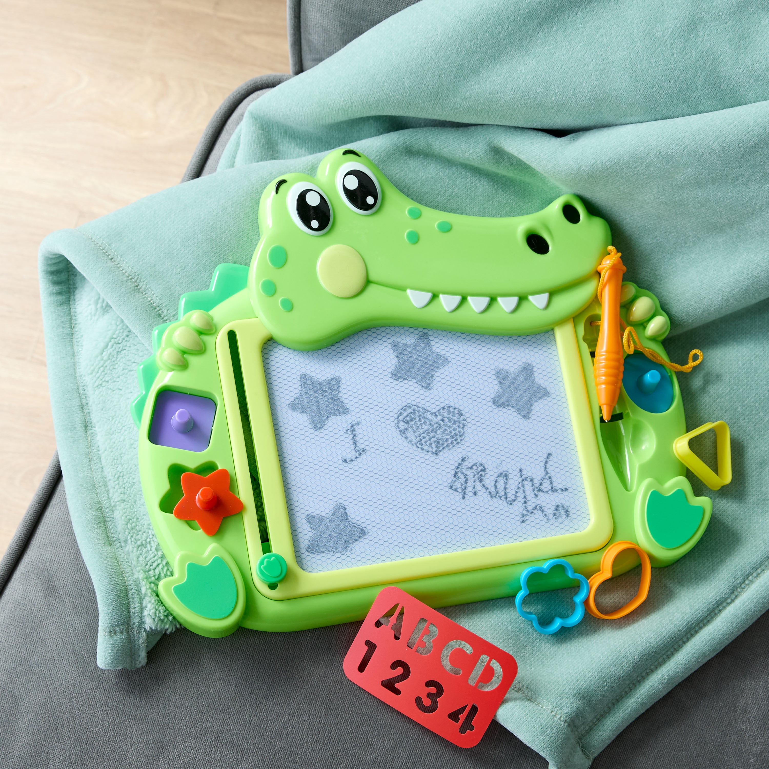 Spark Create Imagine CrocoDoodle Magnetic Drawing Board  Made from Durable Kid Friendly Plastic  (图2) Spark Create Imagine CrocoDoodle Magnetic Drawing Board  Made from Durable Kid Friendly Plastic  (图2)