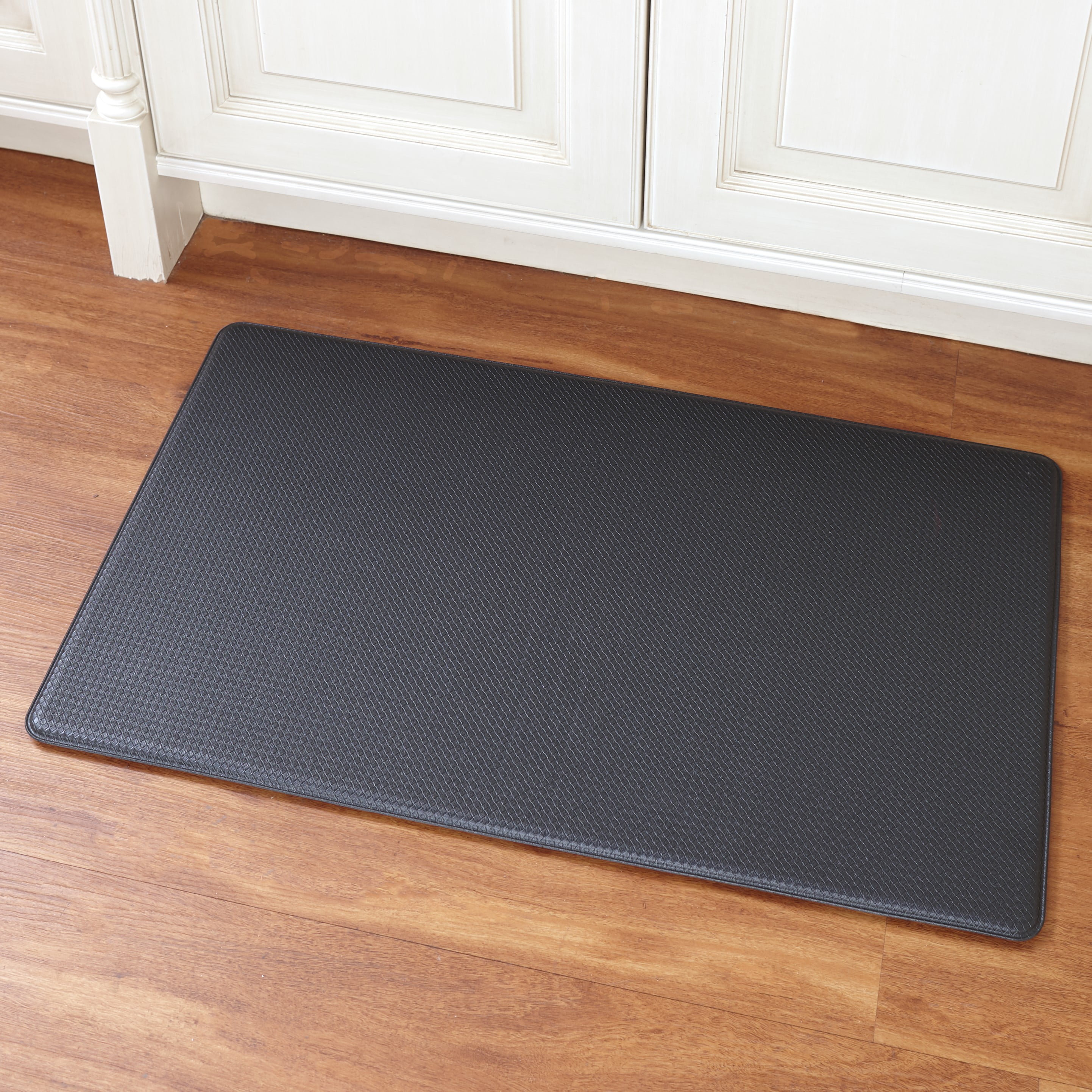 The Lakeside Collection Rustic Black PVC Living Room Floor Mats, 18 in