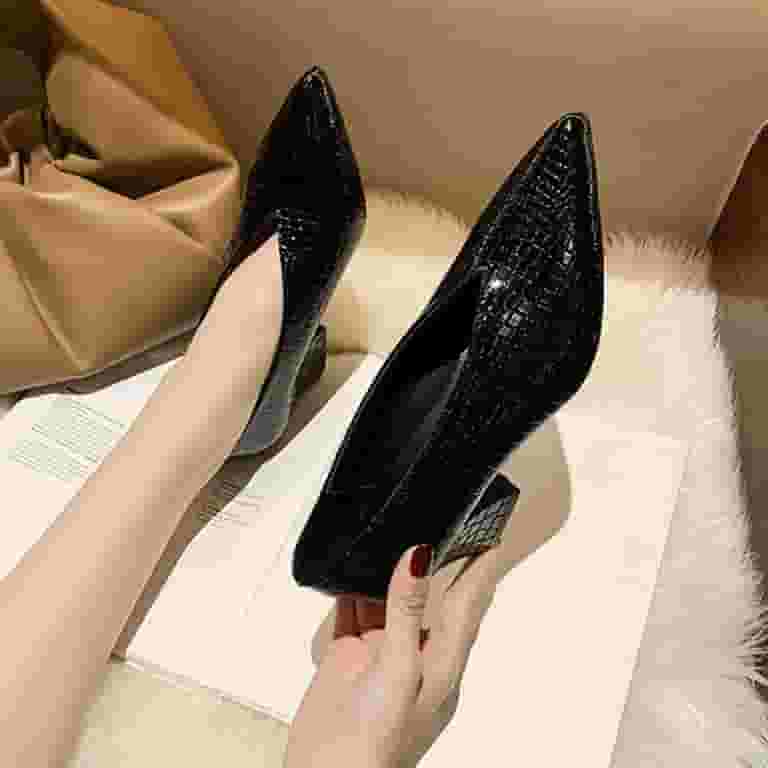 WQJNWEQ Shoes Women Scoop Mid-heel Single Fashion Retro WQJNWEQ Shoes Women Scoop Mid-heel Single Fashion Retro