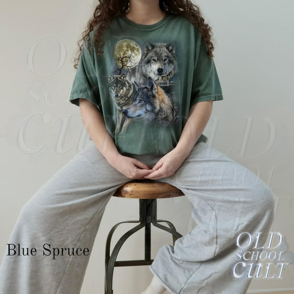 Wolf 90s Vintage Style Tshirt, Retro Y2k Wolf Shirt, Nature Moon Alpha Shirt, 2000s Unisex Washed Adult Tee