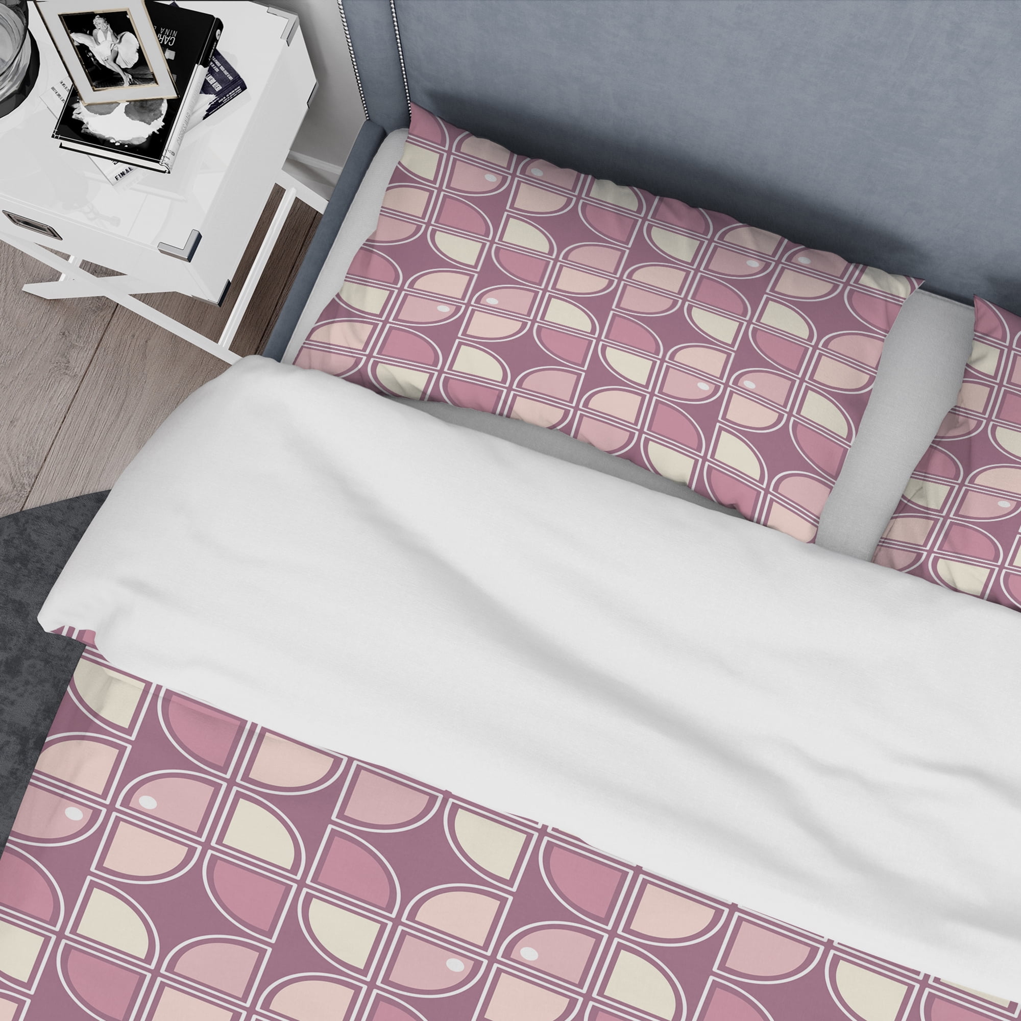 Designart 'Retro Purple Pink Desing' Mid-Century Modern Duvet Cover Set