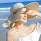 thumbnail image 3 of Sombrero para el sol Qarigey para mujer con ala grande de paja y lazo plegable beige, 3 of 6