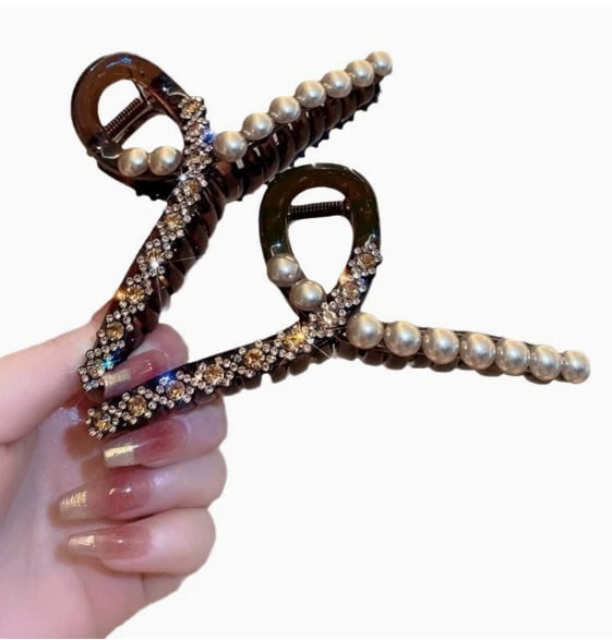 Large Shark Clips for Thick Hair - Stylish and Secure Hold for Everyday Use