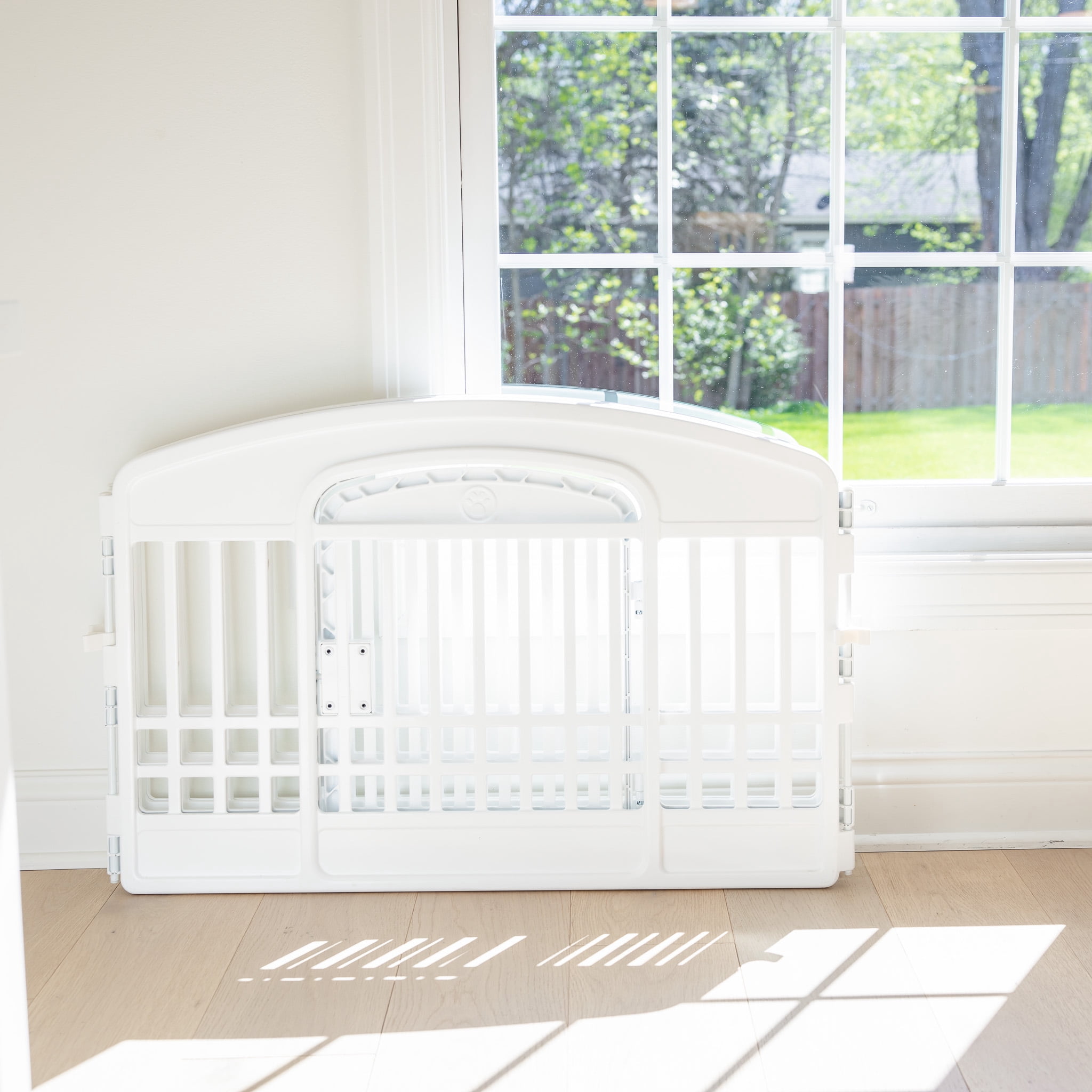 Carlson 24-Inch 4-Panel Plastic Pet Playpen with Door - White