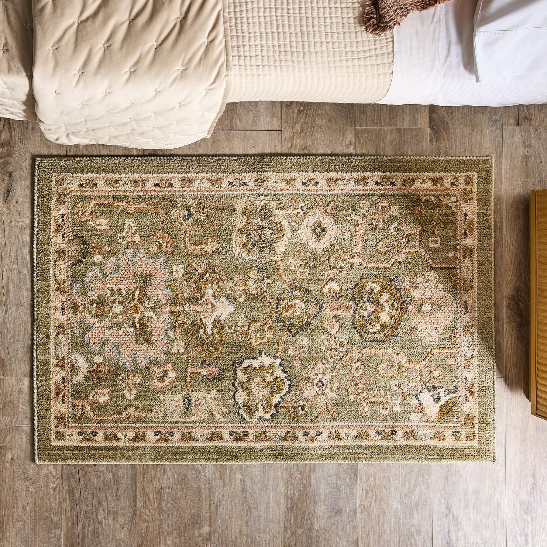 Better Homes and Garden Modern Oushak Low Pile Stain and Fade Resistant Indoor Accent Rug, Green, 2'7.5" x 3'10"