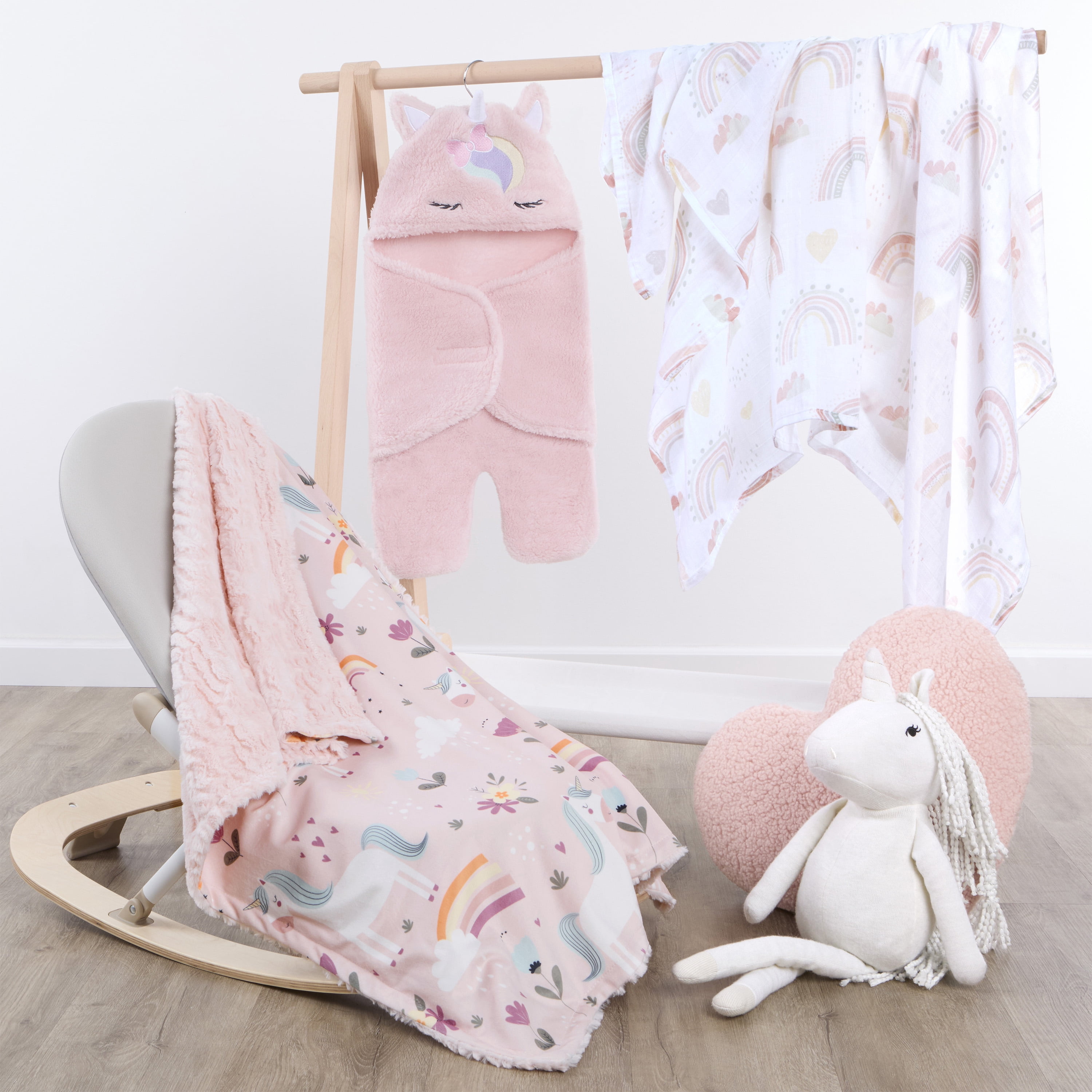 Evolur Enchanted Dreams 3 pc Gift Set - Sherpa Sack Wrap, Muslin Wrap & Velour Blanket, Princess Print