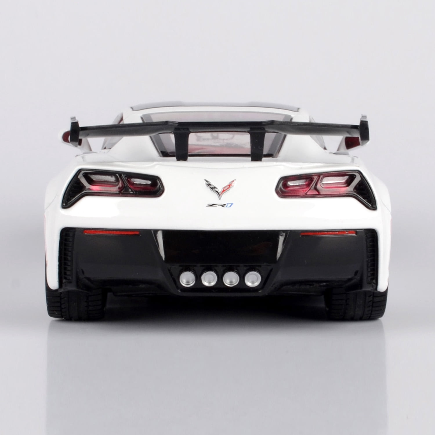 1:24 Die Cast Motormax 2019 7th Generation Corvette ZR1 Sports Coupe. Part of the History of Corvettes Collection