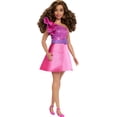thumbnail image 1 of Muñeca Barbie Fashionistas #225, tipo de cuerpo curvilíneo con cabello castaño, vestido rosa brillante y accesorios, muñeca de moda coleccionable del 65 aniversario, 1 of 5