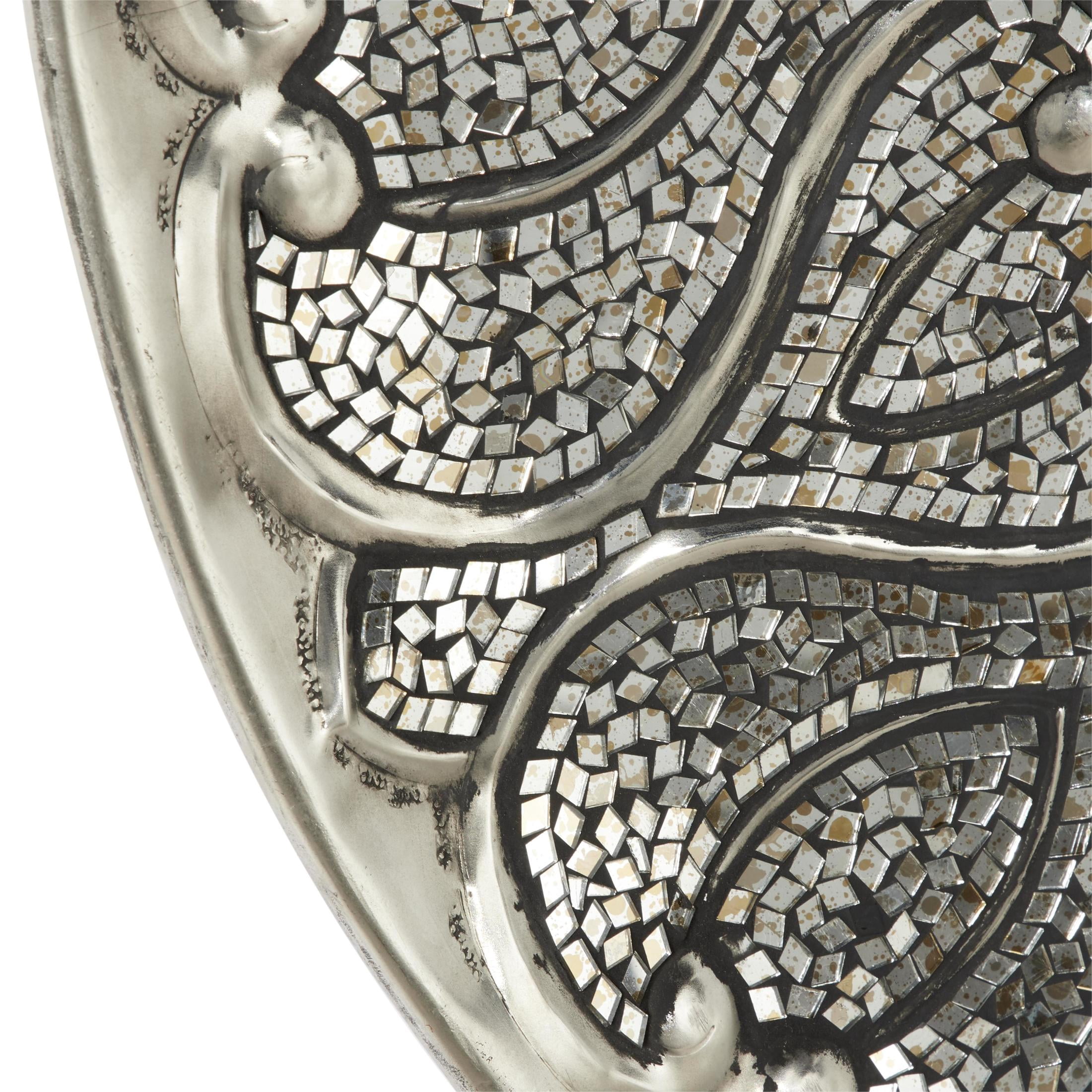 DecMode Silver Metal Plate Wall Decor with Embossed Details