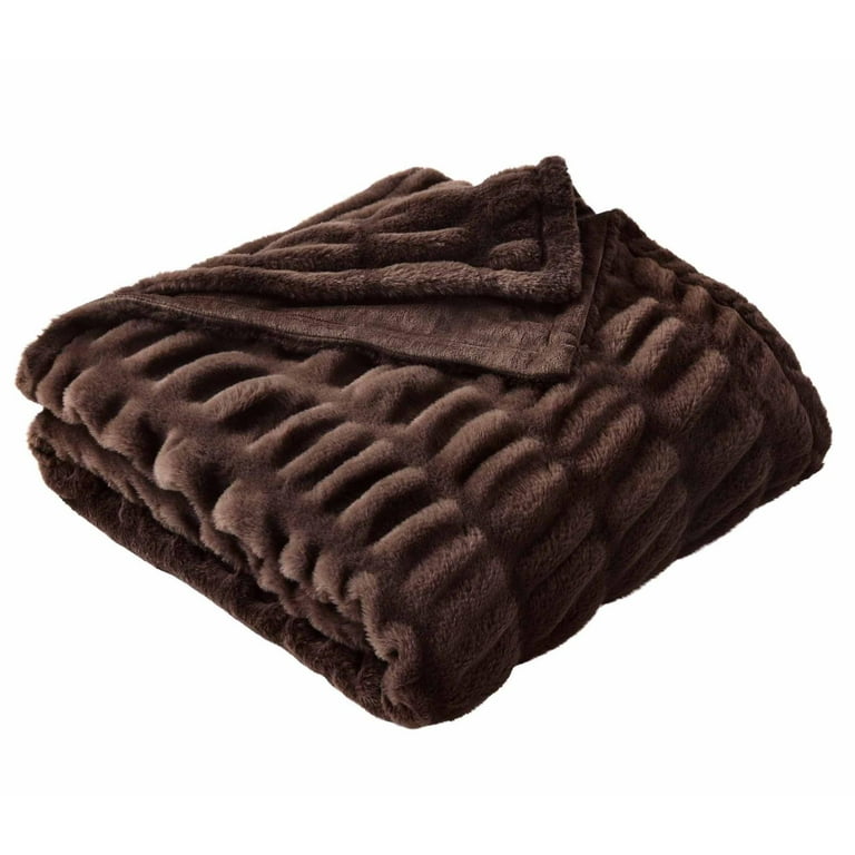Better Homes Gardens Dk Brown Polyester Faux Fur Reverse to Mink Throw Blanket 50 X60