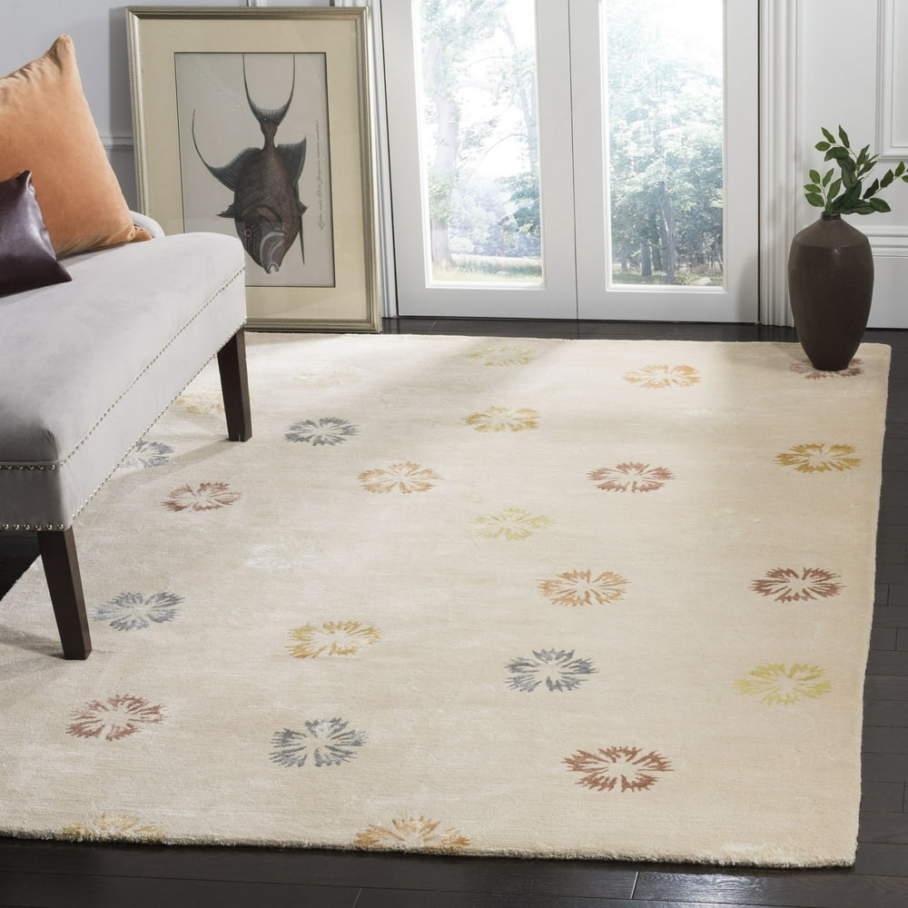 Safavieh Martha Stewart Garland Blush Floral Area Rug or Runner
