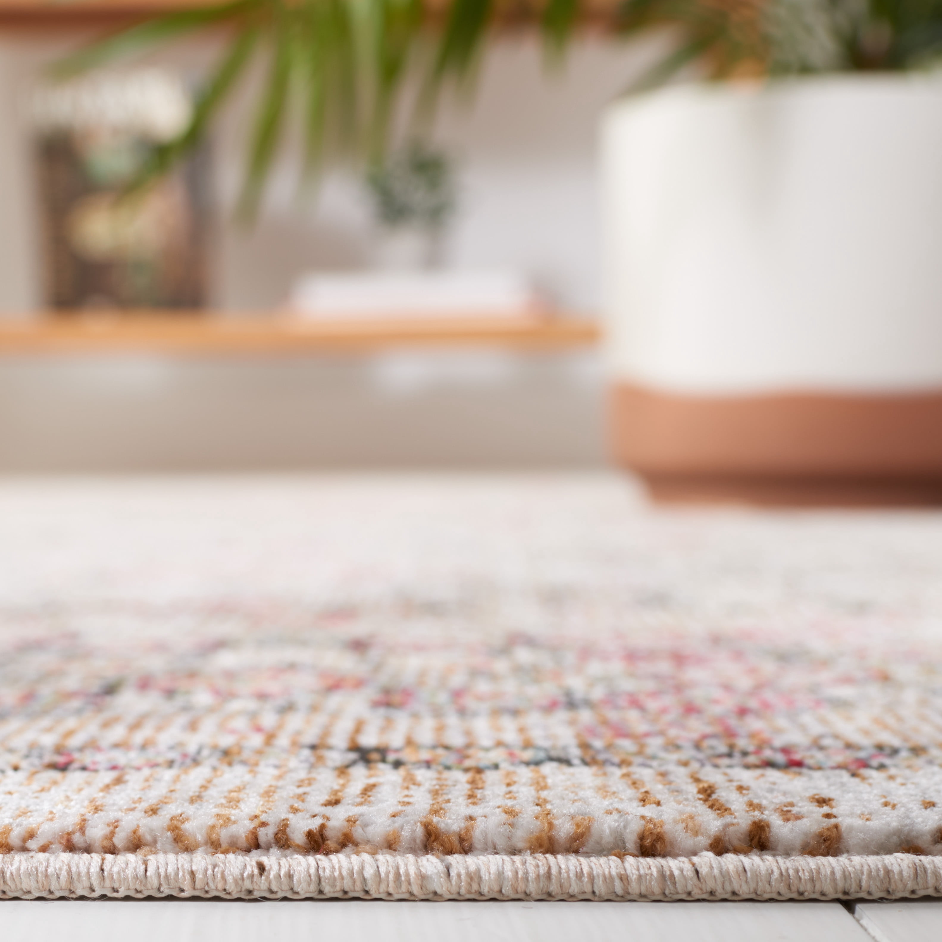 SAFAVIEH Crimson Codie Distressed Area Rug, Beige/Brown, 5' x 7'