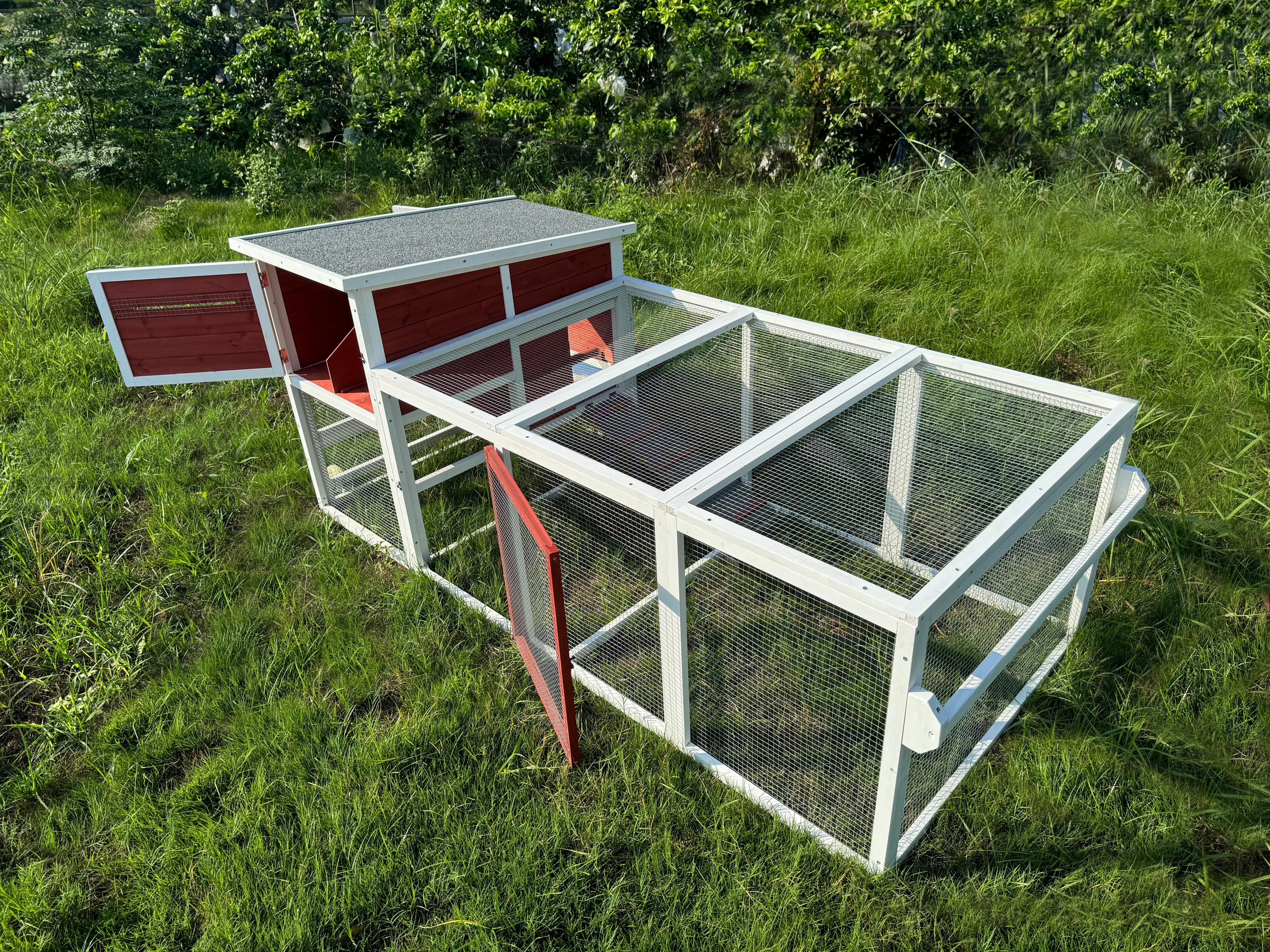 KennelMaster Mobile Chicken Coop Pet House with Run - Wooden Frame, Suitable for Backyard, Holds 2 to 4 Birds