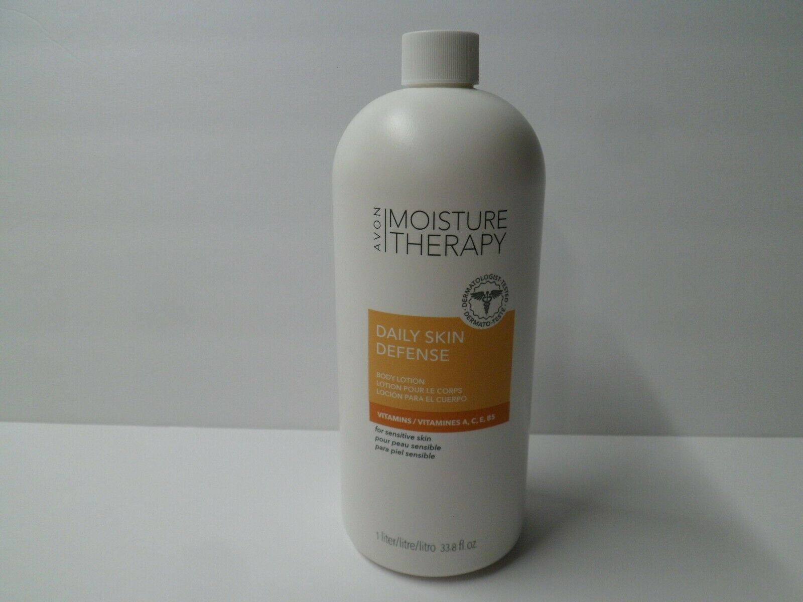 Avon Moisture Therapy Family-Size Daily Skin Defense Body Lotion, Without pump 1L (33.8 fl. oz.)