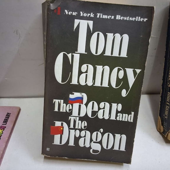 Pre-Owned The Bear and the Dragon (Mass Market Paperback) 0425180964 9780425180969