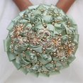 thumbnail image 1 of Ramo de Boda Hecho a Mano con Broche de Pedrería Dorada y Perlas, Ramo Nupcial para Novia, Dama de Honor, Quinceañera, Ramo de Flores de Rosa de Satén, Boda Verde Salvia, 1 of 4