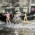 thumbnail image 4 of Figura Miniatura Hugo Chica en 1:64 Rosado, 4 of 7
