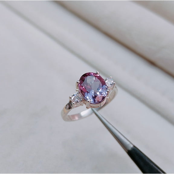 Alexandrite Ring, lab created alexandrite ring, 925 Sterling Silver Ring, Color Change Stone Ring, Oval Cut Alexandrite, Ring for Gift