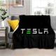 thumbnail image 2 of Manta de franela suave con el logotipo del coche Tesla impresa en 3D para camas, dormitorios, sofás, picnics, manta para cubrir la siesta al aire libre, regalo, 2 of 5