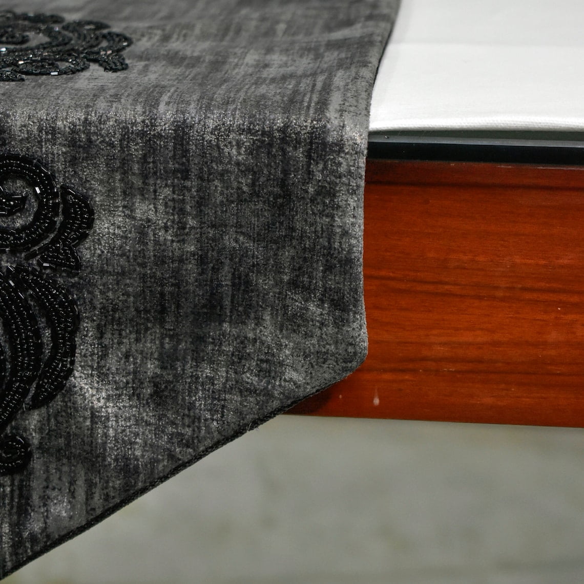 The HomeCentric Decorative Grey Table Runner 8 Seater Table Runner (16 x 108 inch) Grudge, Foil, Beaded, Damask & Tassels Table Runner, Suede fabric Table Linen, Damask Modern - Ayaat