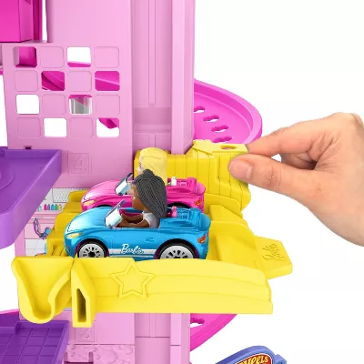 Hot Wheels Exclusive RacerVerse Barbie Spiral Race Playset with Barbie