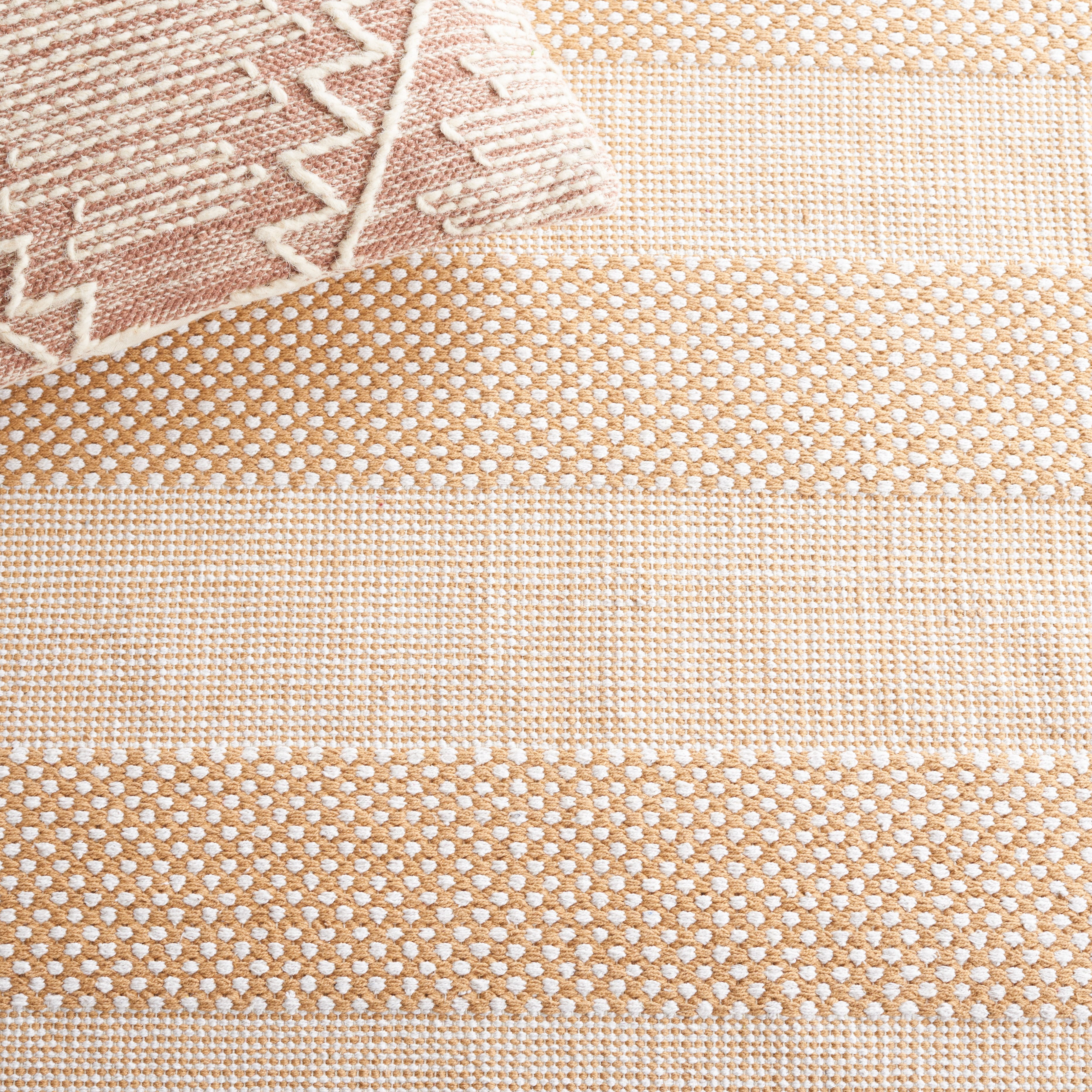SAFAVIEH Striped Kilim Hilbert Striped Cotton Area Rug, Ivory/Gold, 5' x 8'