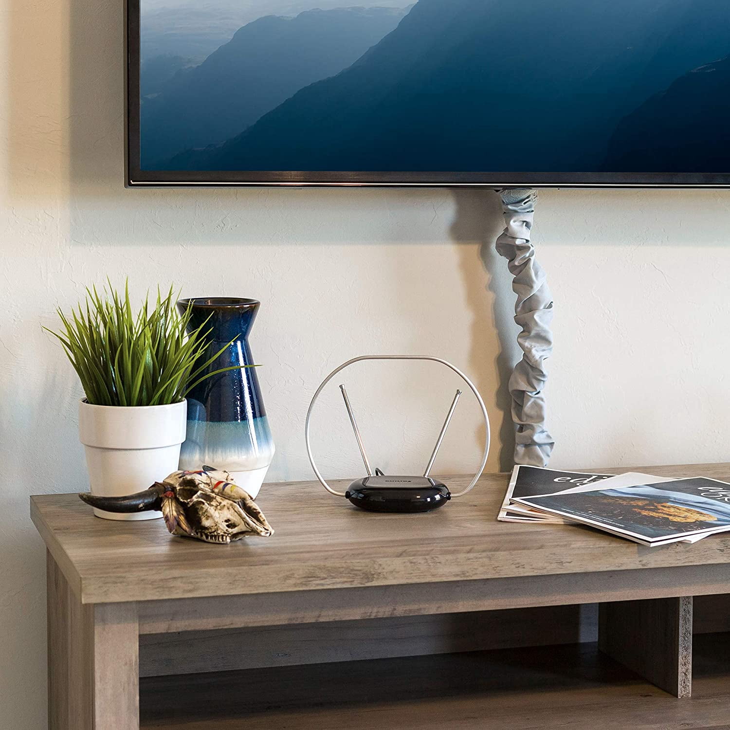 Philips Indoor TV Antenna with 5 ft Coxial Cable, 30 Miles Reception Range