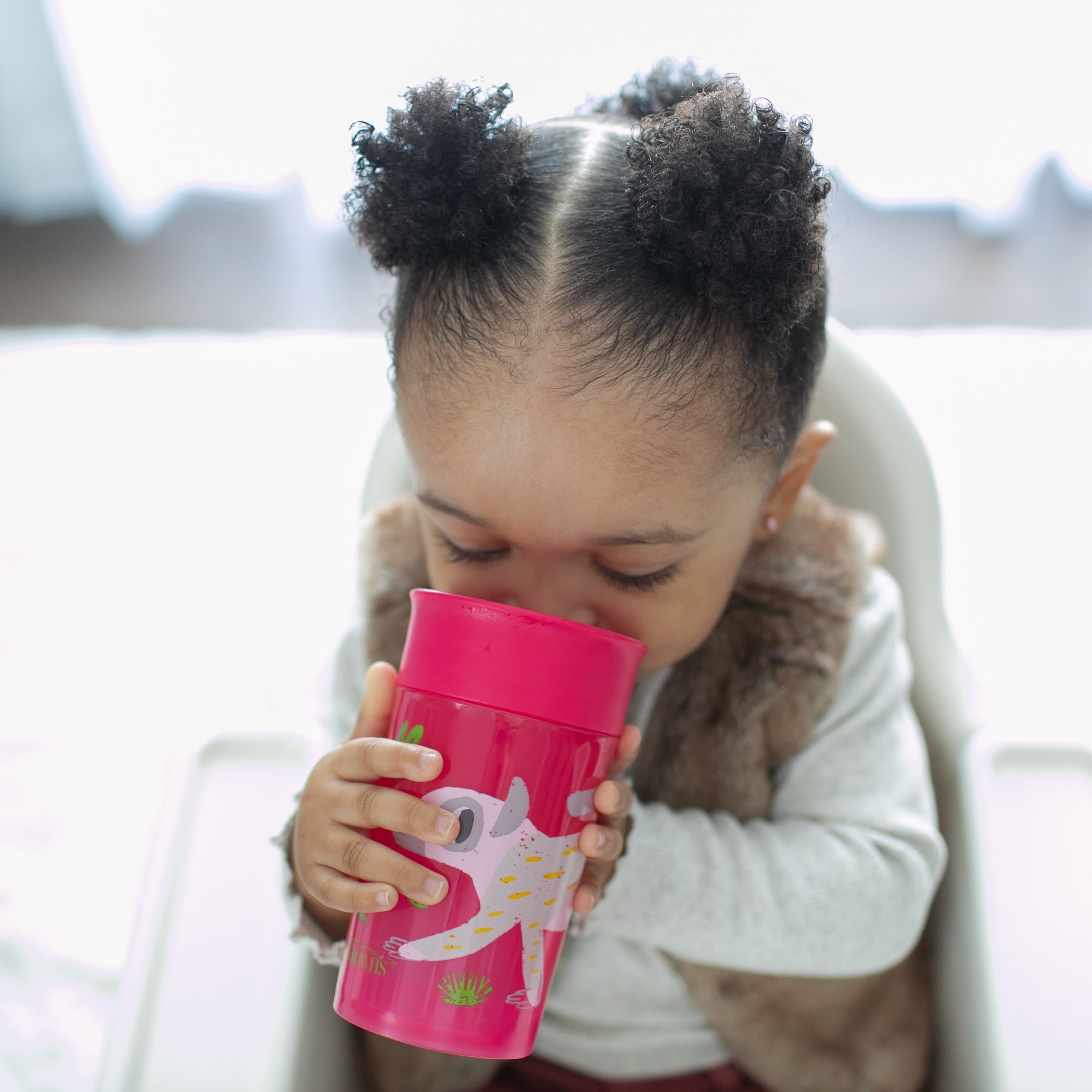 Dr. Brown’s Milestones Cheers 360 Cup Spoutless Transition Cup, Travel Friendly & Leak-Free Sippy Cup, Pink Leopard – Red Lemur, 10 oz/300 mL, 9m+