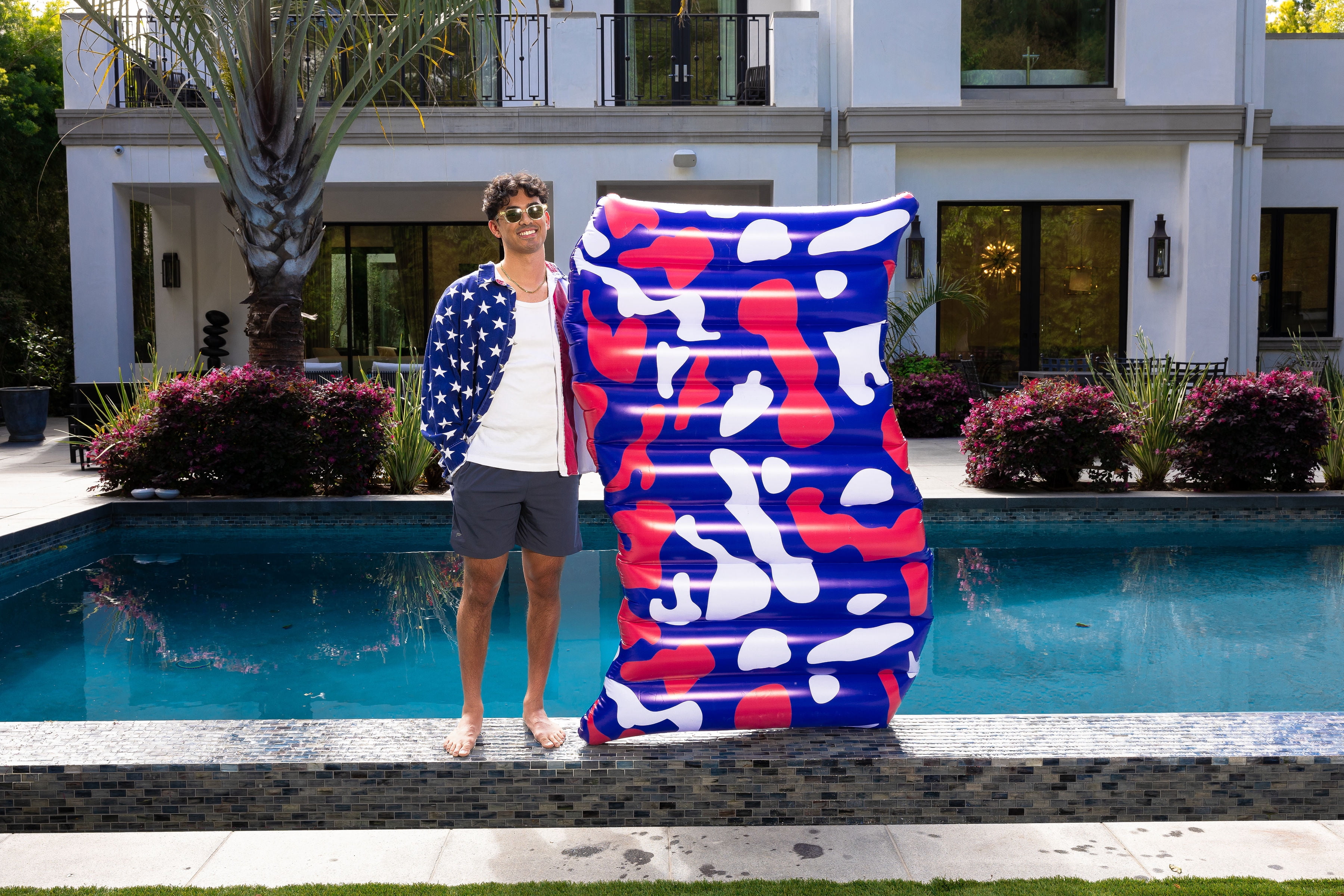 Koolwaves Red, White and Blue Inflatable Pool Lounger, Ages 8 & up, Unisex