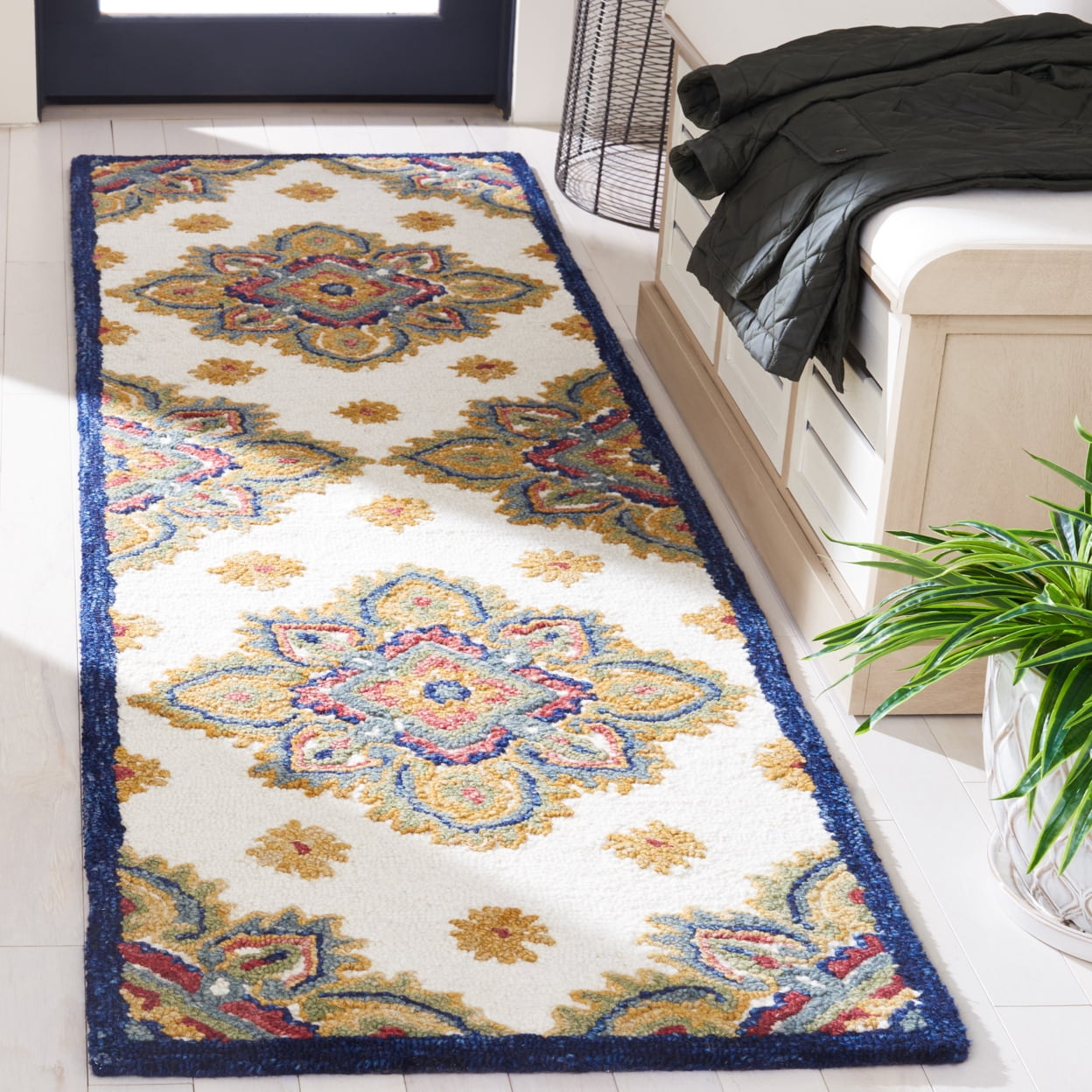 SAFAVIEH Blossom Pauletta Floral Area Rug, Ivory/Green, 4' x 6'