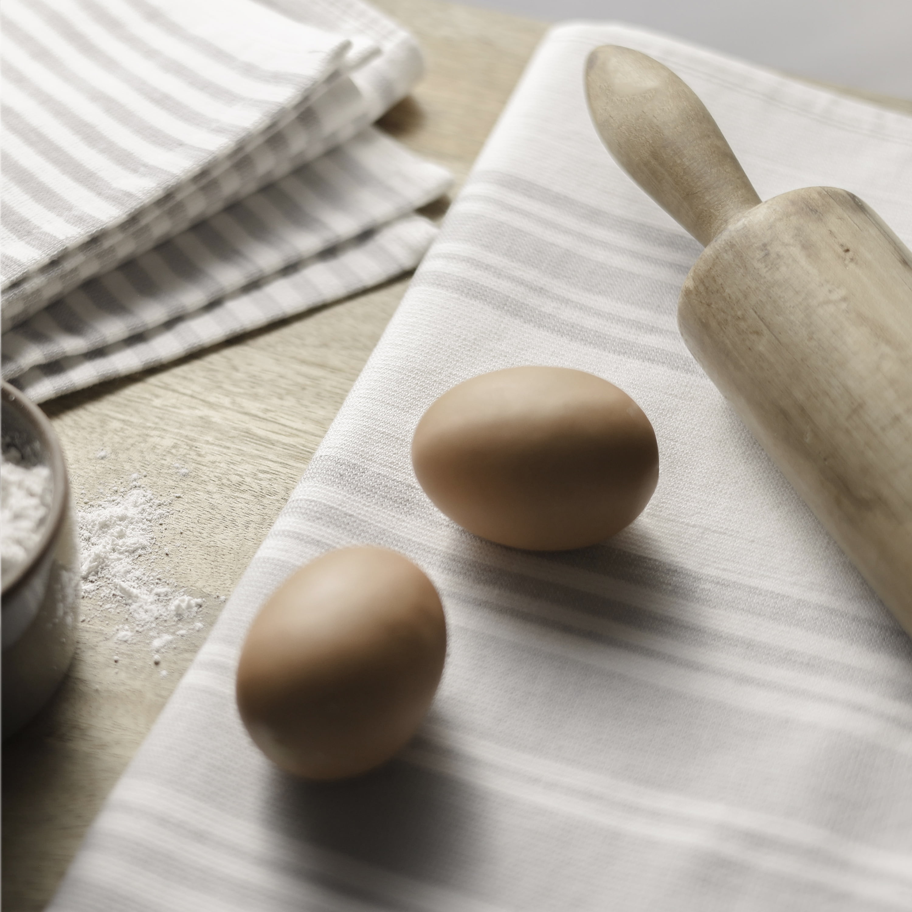 Better Homes & Gardens 2-Pack Kitchen Towels, Soft Silver