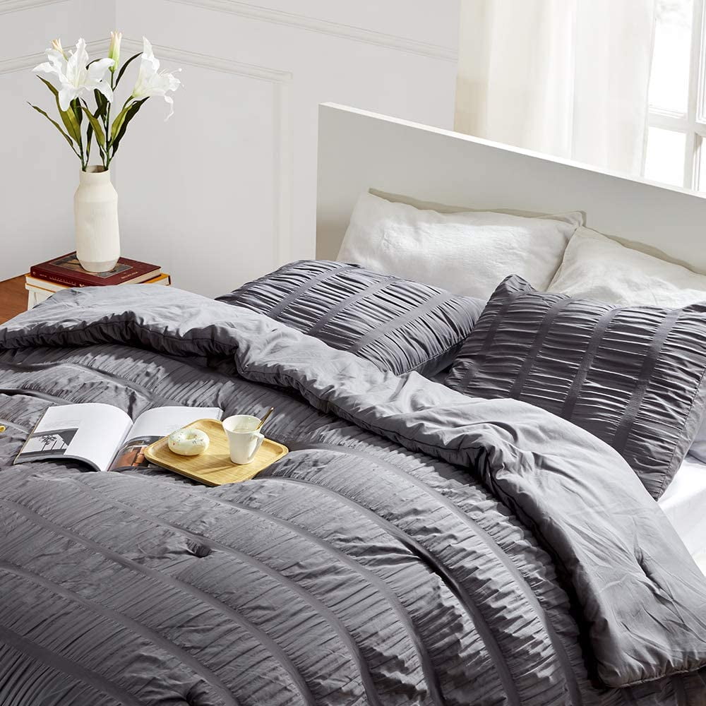 Sleep Zone Luxury Seersucker Queen Comforter Set 3-Piece, Soft & Lightweight Down Alternative Duvet Insert with Pillow Sham Cooling for Summer, Gray