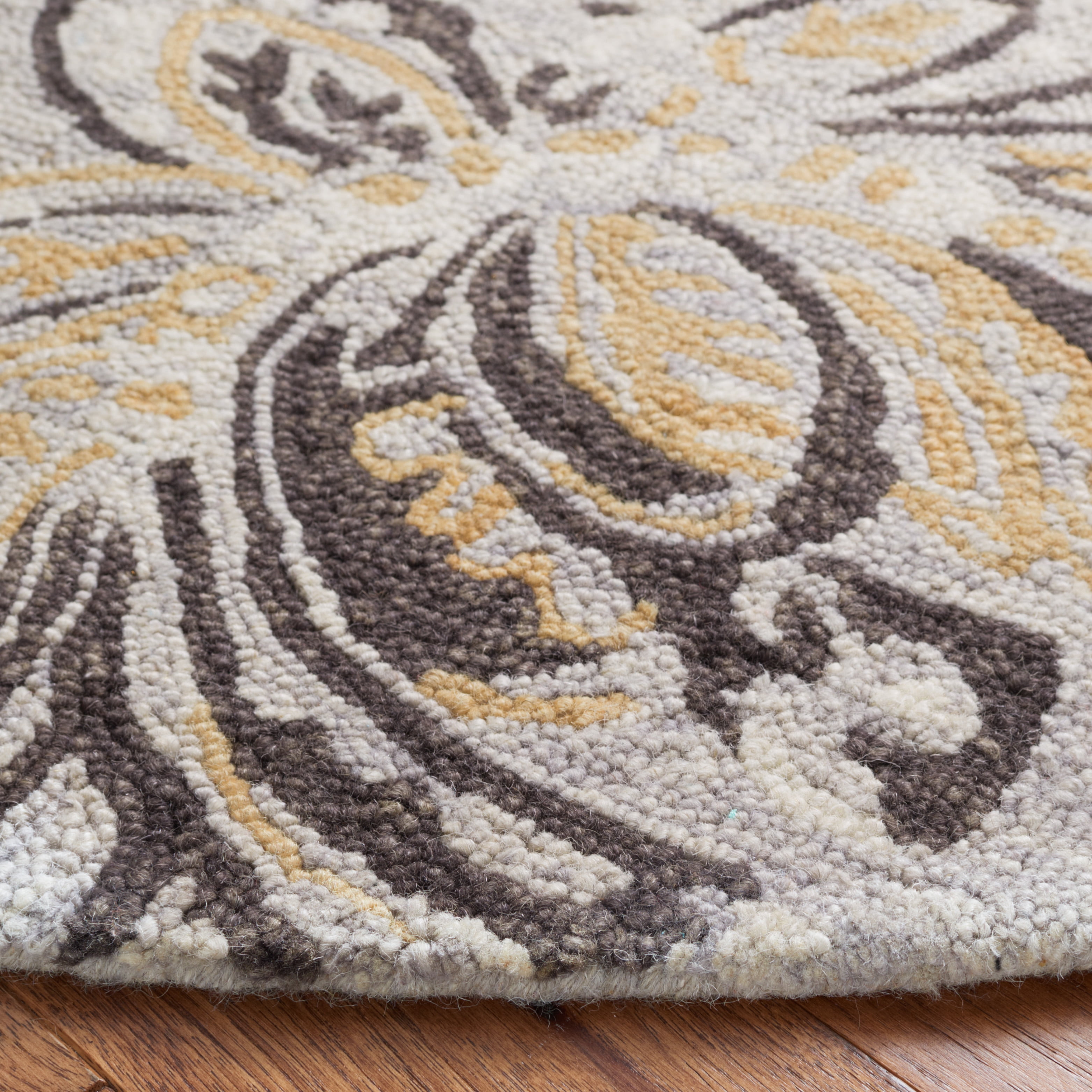 Safavieh  Handmade Blossom Yael Wool Rug 6' x 6' Round 6' Round Indoor, Handmade Living Room, Bedroom, Dining Room Round