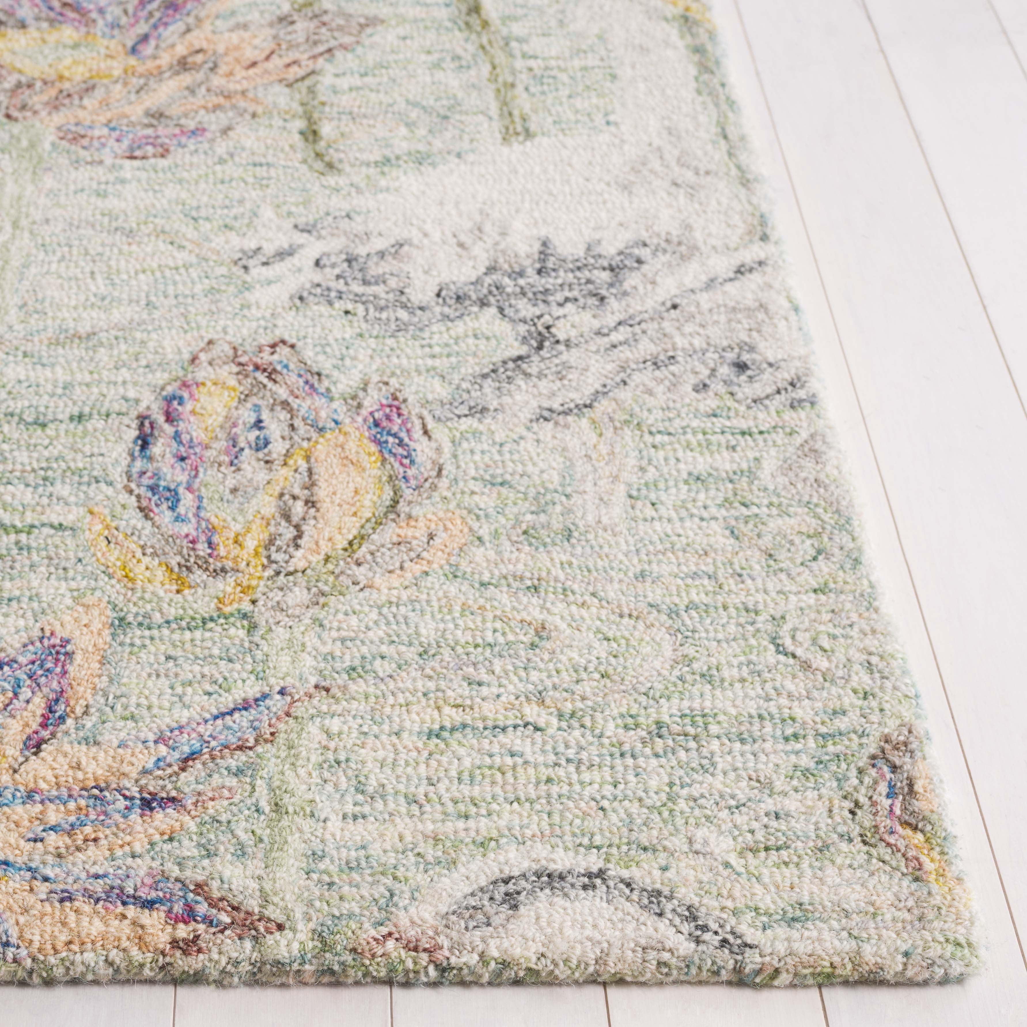 SAFAVIEH Blossom Hadi Floral Area Rug, Green/Ivory, 5' x 8'