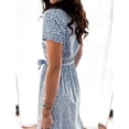 thumbnail image 5 of Vestido de mujer con estampado floral, manga corta, escote en V y fajas hasta la mitad de la pantorrilla, 5 of 5