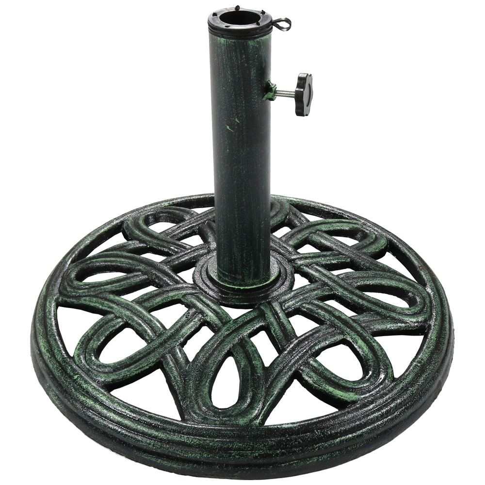1 large heavyduty cast iron umbrella base Made from durable rustresistant cast iron Includes