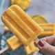 thumbnail image 5 of Silicona Para Paletas De Hielo De 12 Cavidades Con Tapas Y 50 Palitos De Madera Para Paletas De Bricolaje Methold HA041084-01, 5 of 6
