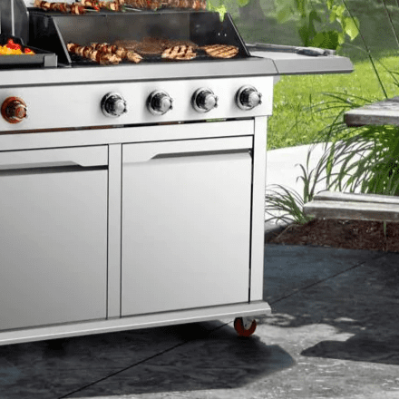 Dyna glo 4 sale burner gas grill