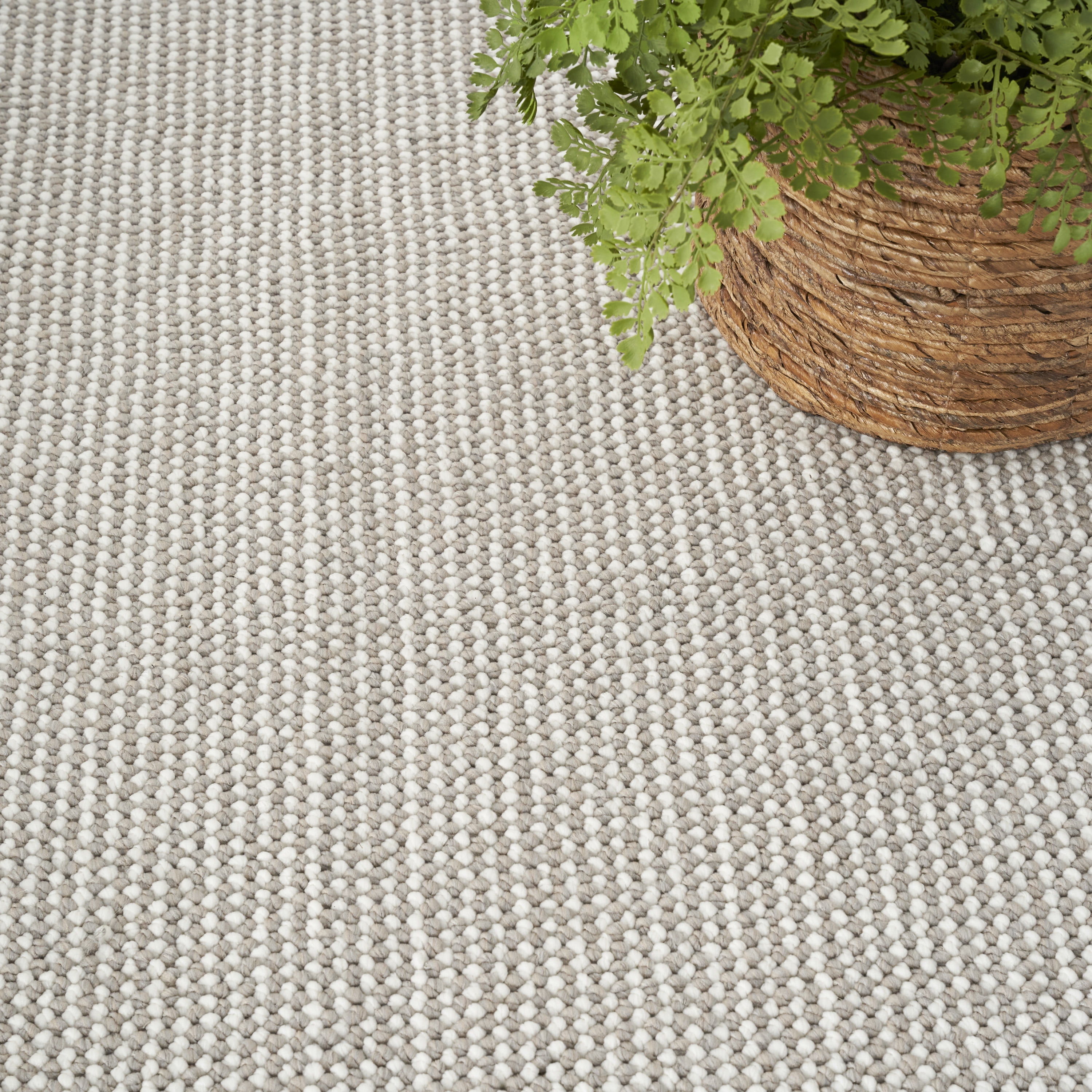 Nourison Natural Texture All-over design Ivory Mocha 5'3" x 7' Area Rug (5x7)