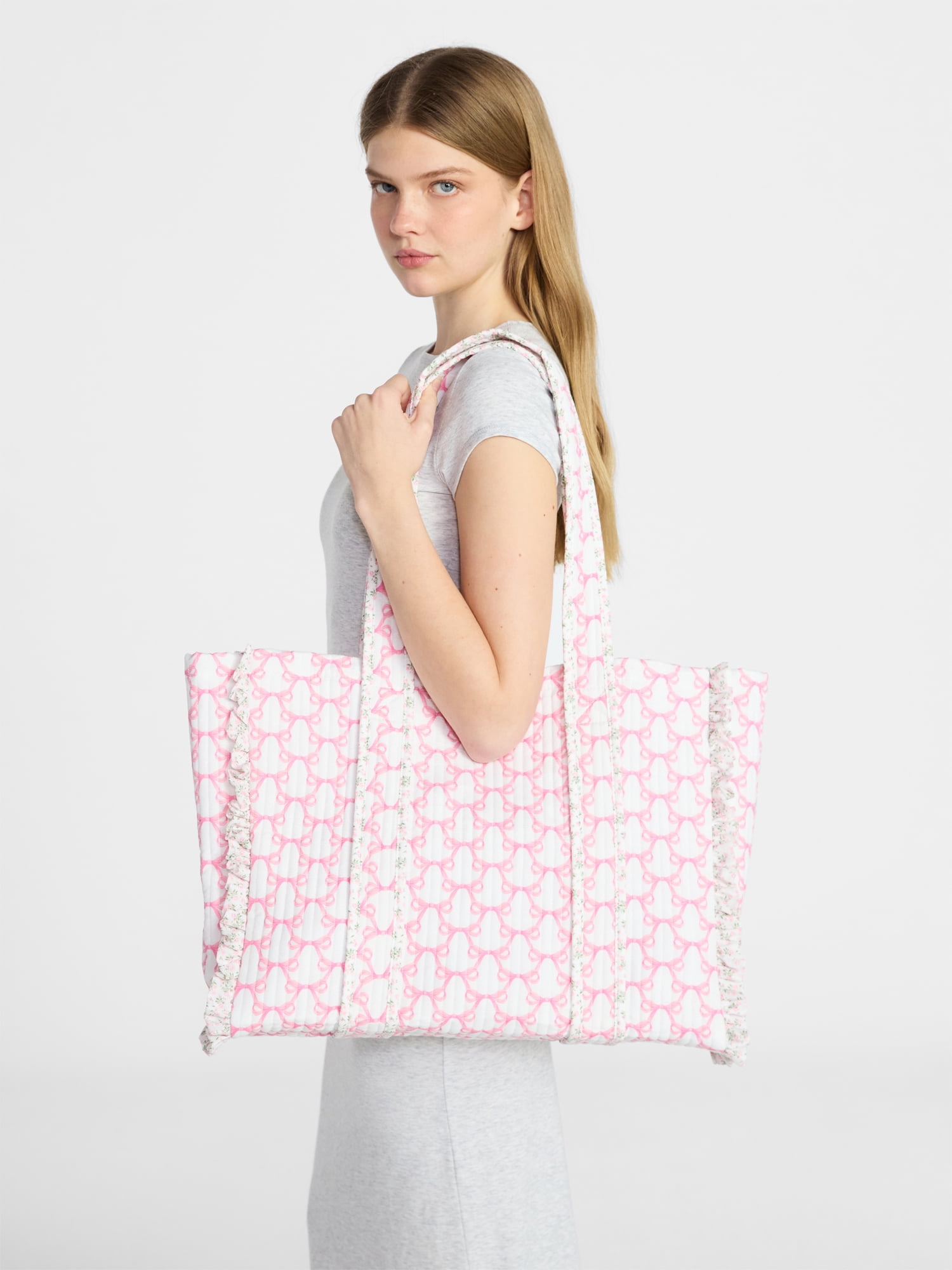 No Boundaries Quilted Tote Bag, Women's, Pink Jubilee Bow/Floral