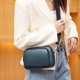 thumbnail image 5 of Bolso bandolera de piel auténtica para mujer informal pequeño para cámara para el trabajo azul, 5 of 9