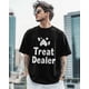 thumbnail image 4 of Camisetas gráficas para hombre, camiseta clásica informal, suave, cómoda y de manga corta con cuello redondo de Treat Dealer, tallas XS a 5XL., 4 of 8