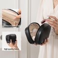 thumbnail image 4 of Bolsa de maquillaje RIGHT AWAY pequeña para bolso impermeable negra, 4 of 9