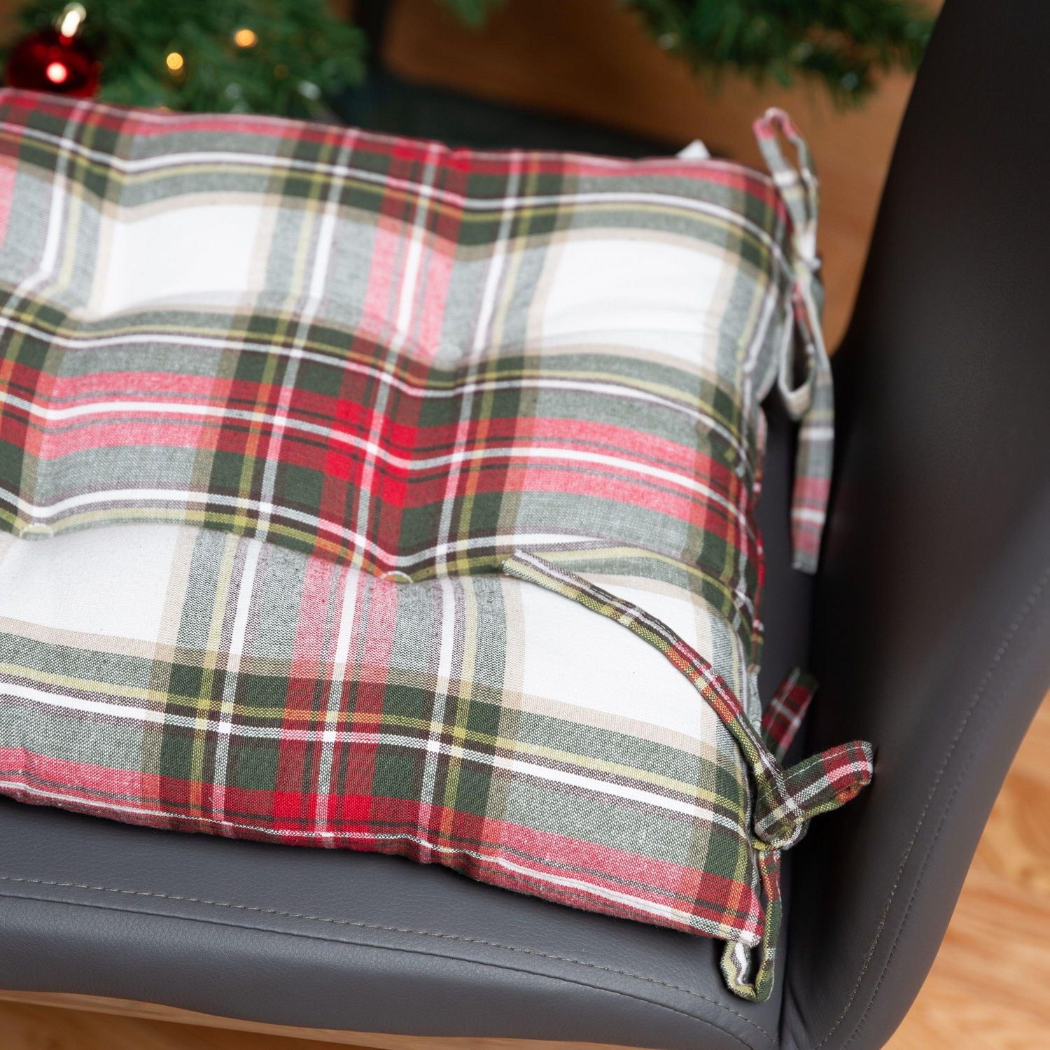 Celebration Plaid 16" Chair Pad 100% Tufted Cotton Cover