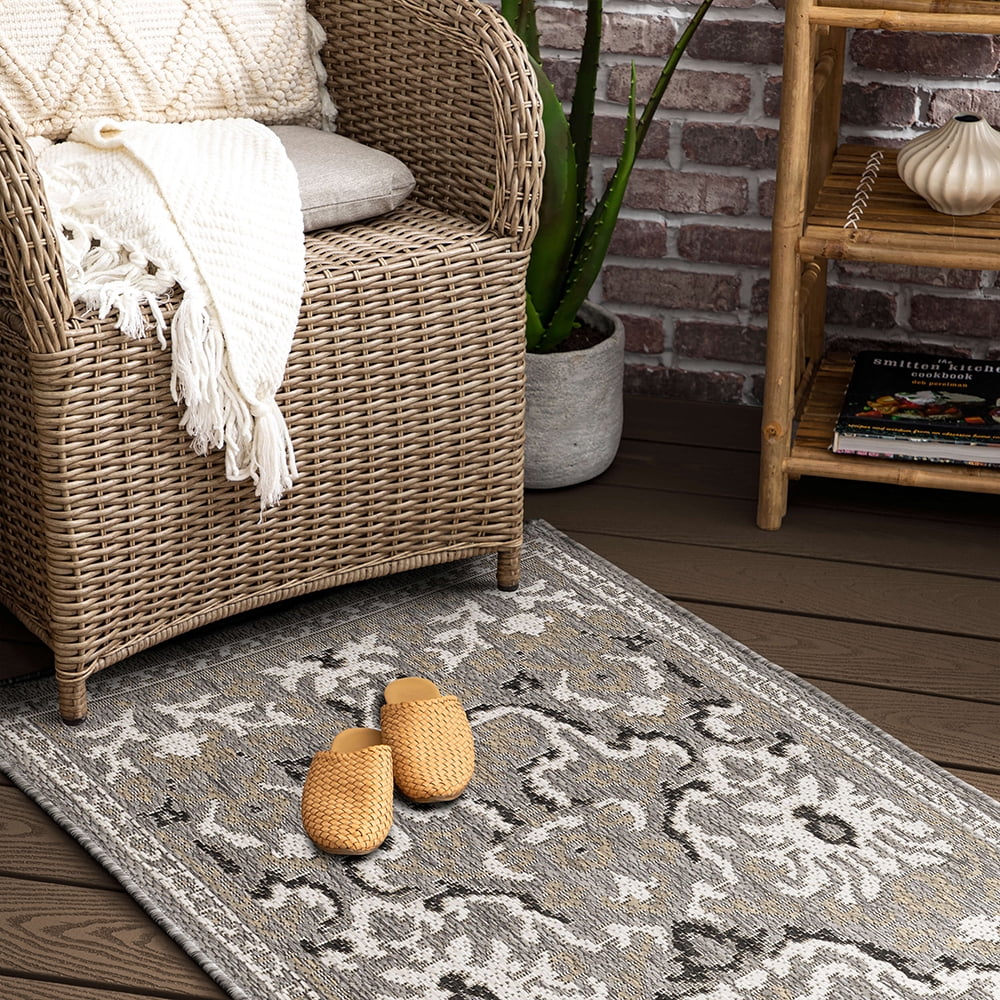 Mohawk Home Ravello Outdoor Area Rug, Taupe, 2' 6" x 6'